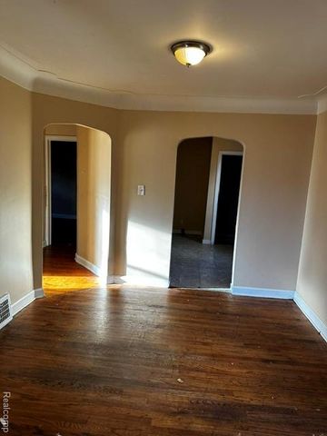 7275 Meadow Avenue, Warren, MI 48091