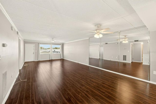 12300 PARK BOULEVARD 116, Seminole, FL 33772