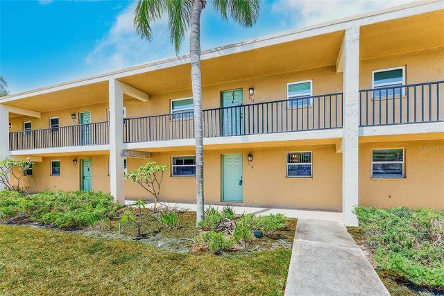 12300 PARK BOULEVARD 116, Seminole, FL 33772