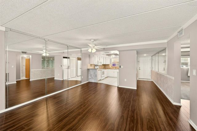 12300 PARK BOULEVARD 116, Seminole, FL 33772