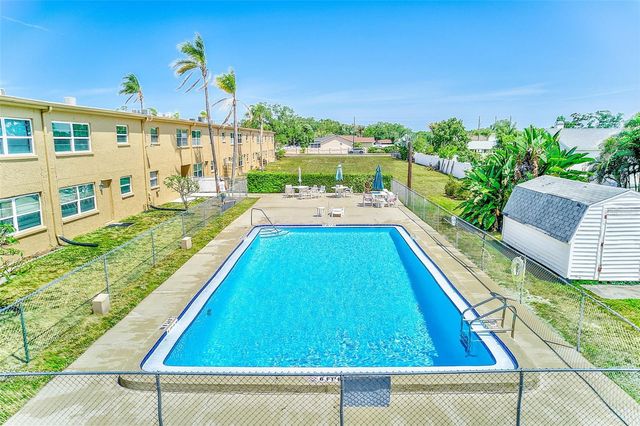 12300 PARK BOULEVARD 116, Seminole, FL 33772