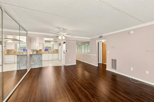 12300 PARK BOULEVARD 116, Seminole, FL 33772