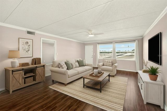 12300 PARK BOULEVARD 116, Seminole, FL 33772