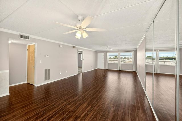 12300 PARK BOULEVARD 116, Seminole, FL 33772