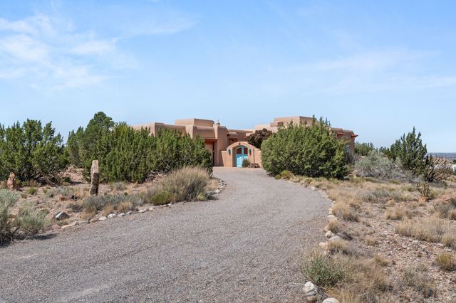 25 First Mesa Court, Placitas, NM 87043