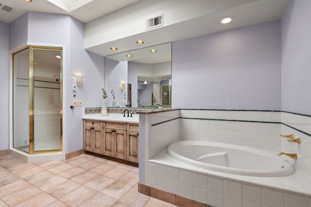 25 First Mesa Court, Placitas, NM 87043