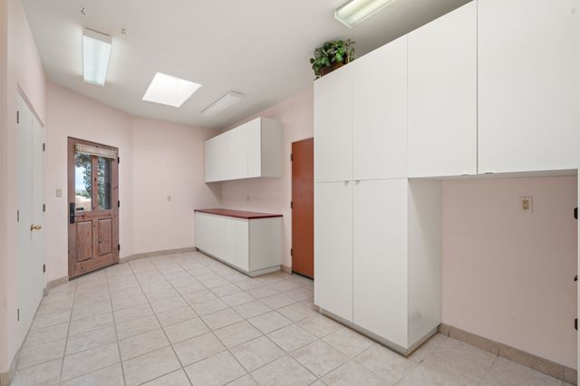 25 First Mesa Court, Placitas, NM 87043
