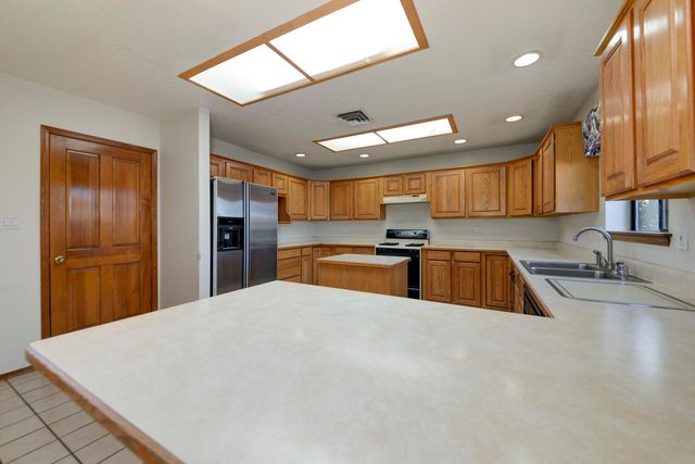 6425 Guadalupe Place NW, Los Ranchos, NM 87107