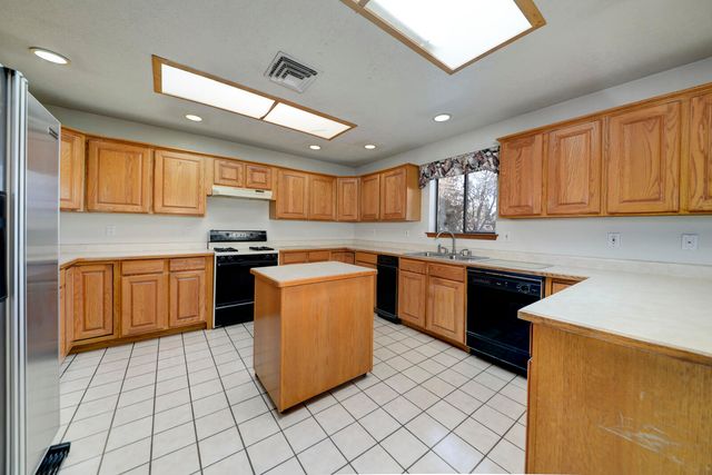 6425 Guadalupe Place NW, Los Ranchos, NM 87107