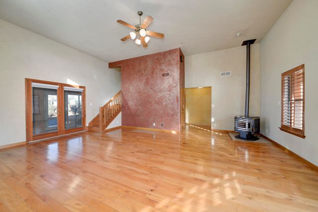 6425 Guadalupe Place NW, Los Ranchos, NM 87107