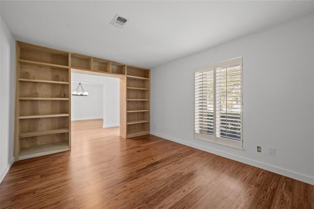 4702 Bayou Vista Drive, Houston, TX 77091