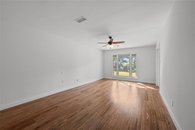 4702 Bayou Vista Drive, Houston, TX 77091