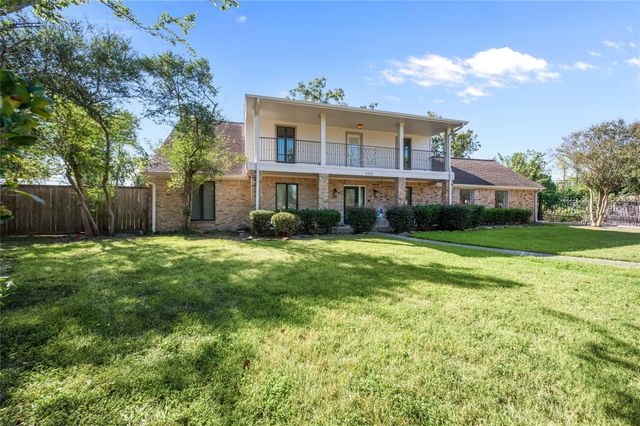 4702 Bayou Vista Drive, Houston, TX 77091