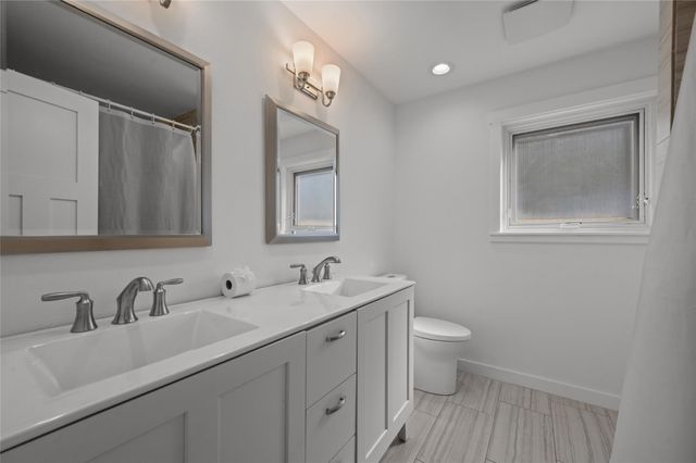 4702 Bayou Vista Drive, Houston, TX 77091