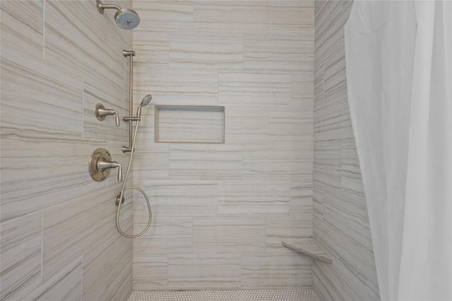 4702 Bayou Vista Drive, Houston, TX 77091