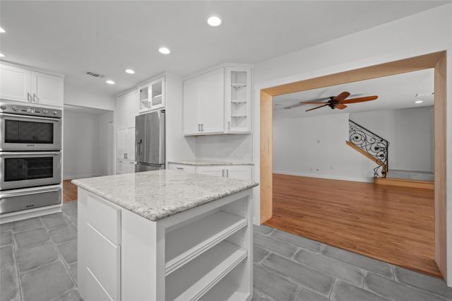 4702 Bayou Vista Drive, Houston, TX 77091