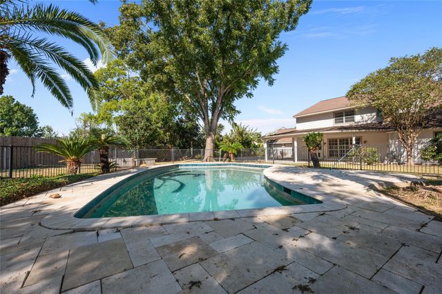 4702 Bayou Vista Drive, Houston, TX 77091