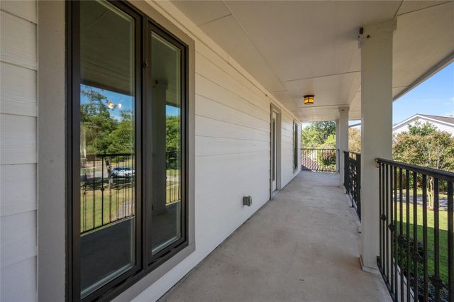 4702 Bayou Vista Drive, Houston, TX 77091