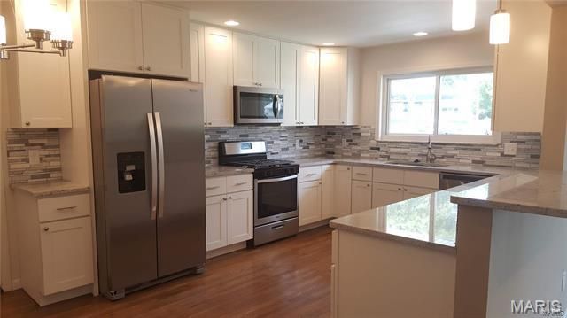 612 Lammert, St Charles, MO 63301