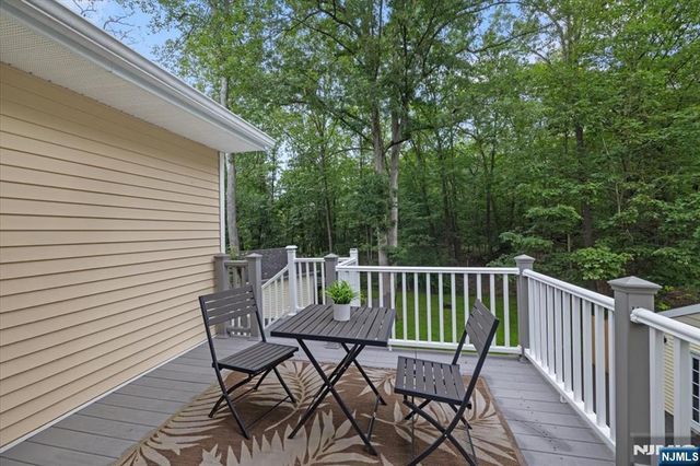 19 Elm Street, Wanaque, NJ 07420