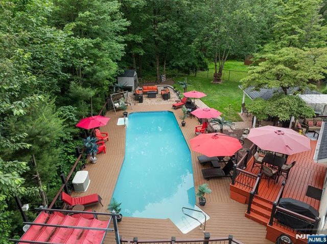 19 Elm Street, Wanaque, NJ 07420