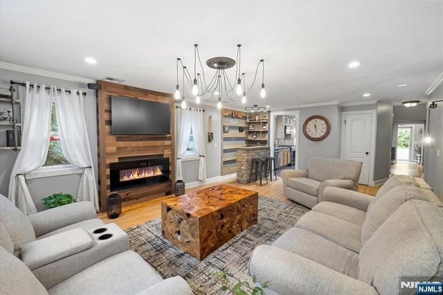 19 Elm Street, Wanaque, NJ 07420