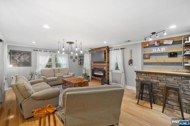 19 Elm Street, Wanaque, NJ 07420