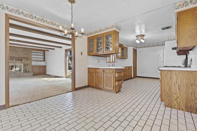 1492 LANGLADE AVENUE, Green Bay, WI 54304