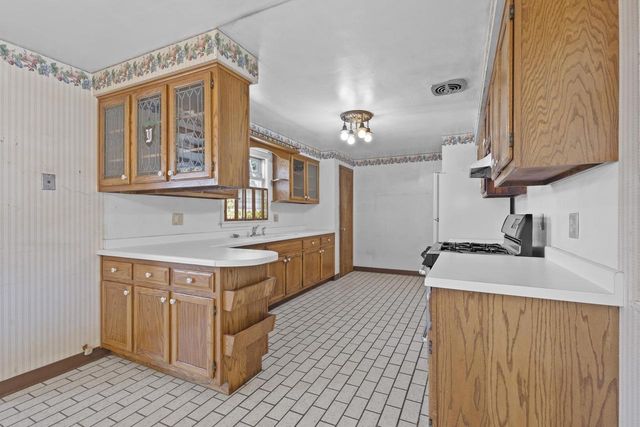 1492 LANGLADE AVENUE, Green Bay, WI 54304