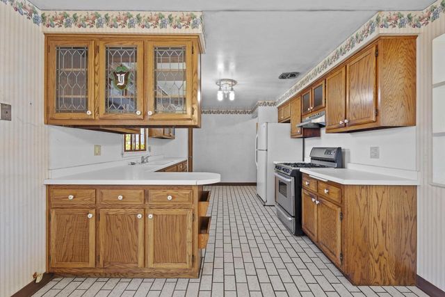 1492 LANGLADE AVENUE, Green Bay, WI 54304