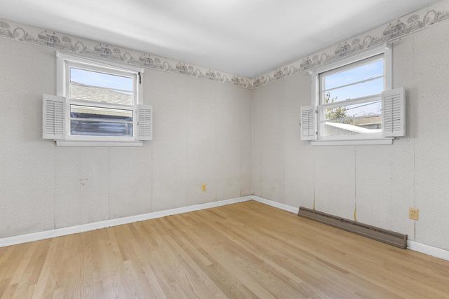 1492 LANGLADE AVENUE, Green Bay, WI 54304