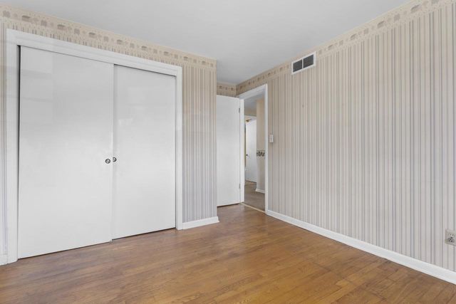 1492 LANGLADE AVENUE, Green Bay, WI 54304