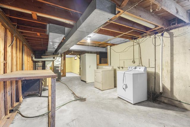 1492 LANGLADE AVENUE, Green Bay, WI 54304