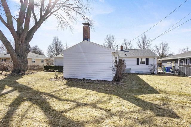 1492 LANGLADE AVENUE, Green Bay, WI 54304