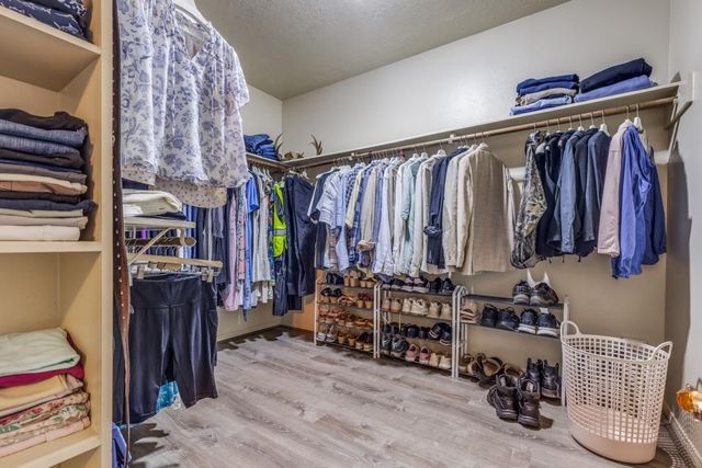 104 Douglas Drive, Bellville, TX 77418