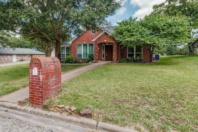 104 Douglas Drive, Bellville, TX 77418