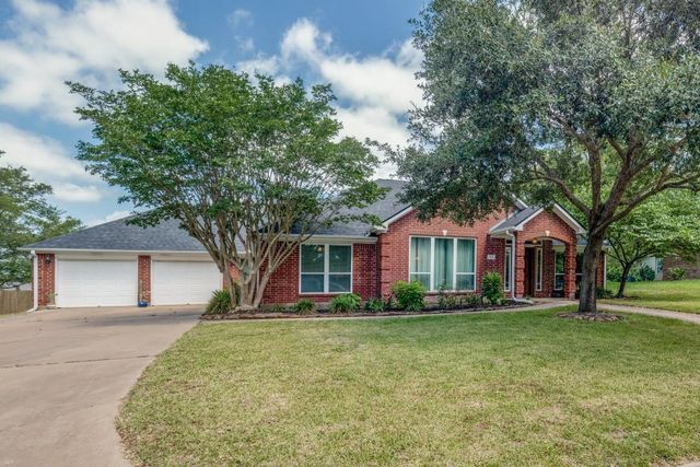 104 Douglas Drive, Bellville, TX 77418