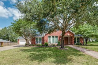 104 Douglas Drive, Bellville, TX 77418