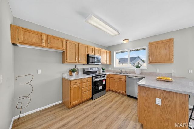 3982 Cambridge Crossing Drive, St Charles, MO 63304