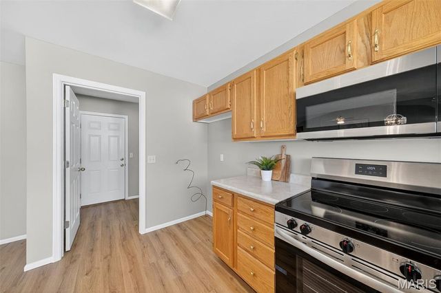 3982 Cambridge Crossing Drive, St Charles, MO 63304