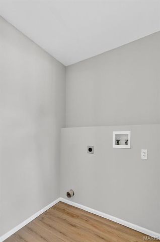 3982 Cambridge Crossing Drive, St Charles, MO 63304