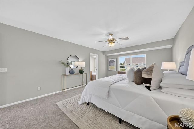 3982 Cambridge Crossing Drive, St Charles, MO 63304