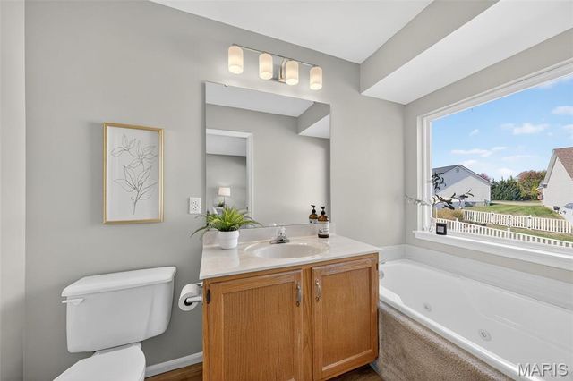 3982 Cambridge Crossing Drive, St Charles, MO 63304