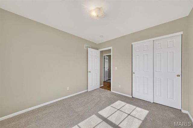 3982 Cambridge Crossing Drive, St Charles, MO 63304