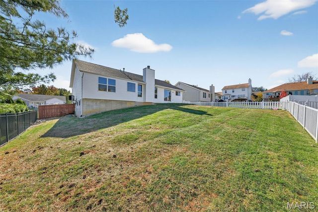 3982 Cambridge Crossing Drive, St Charles, MO 63304