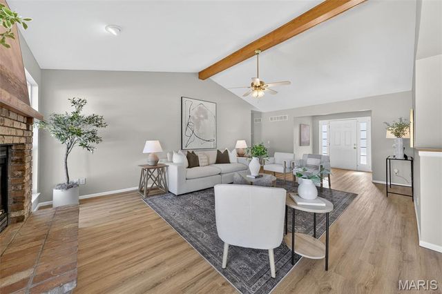 3982 Cambridge Crossing Drive, St Charles, MO 63304