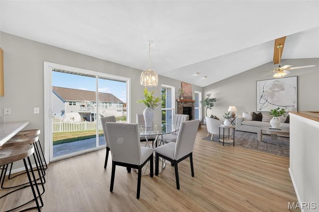 3982 Cambridge Crossing Drive, St Charles, MO 63304