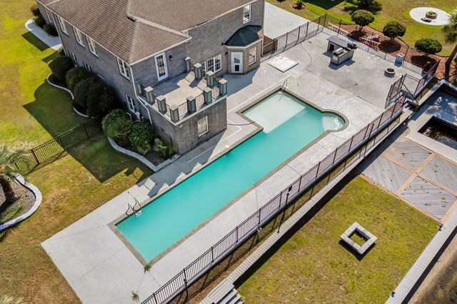 827 Oxbow Dr., Myrtle Beach, SC 29579
