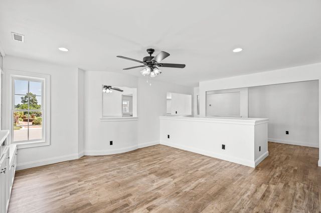 827 Oxbow Dr., Myrtle Beach, SC 29579