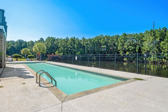 827 Oxbow Dr., Myrtle Beach, SC 29579